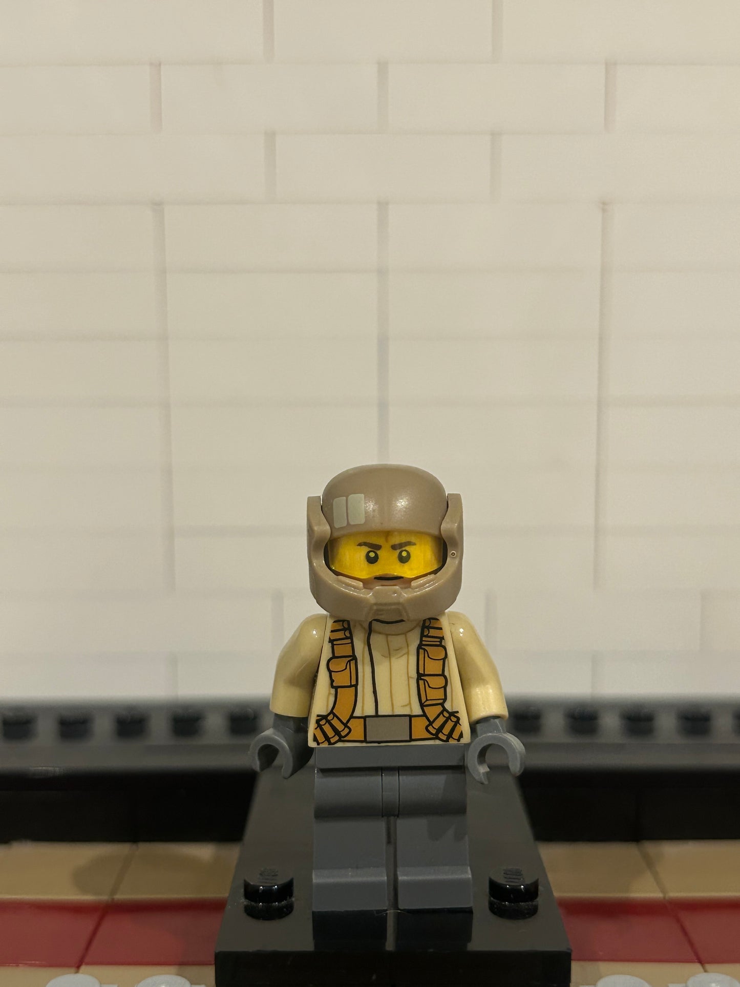 LEGO resistance trooper (light brown)