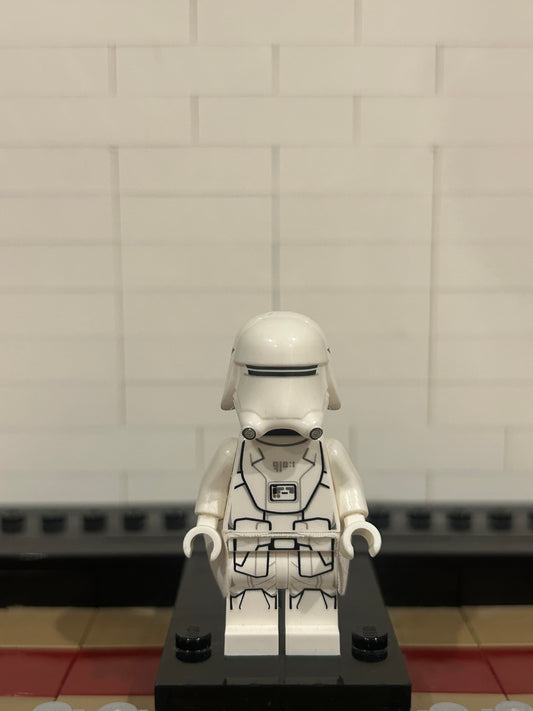 LEGO first order snow trooper (With all accessories)