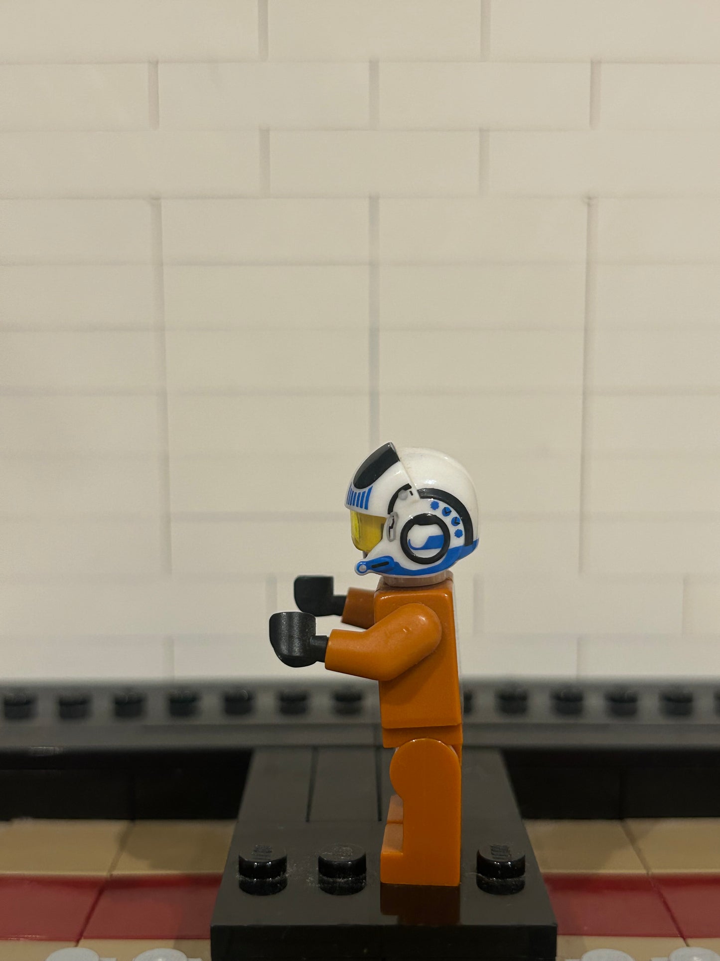 LEGO resistance pilot (blue helmet)