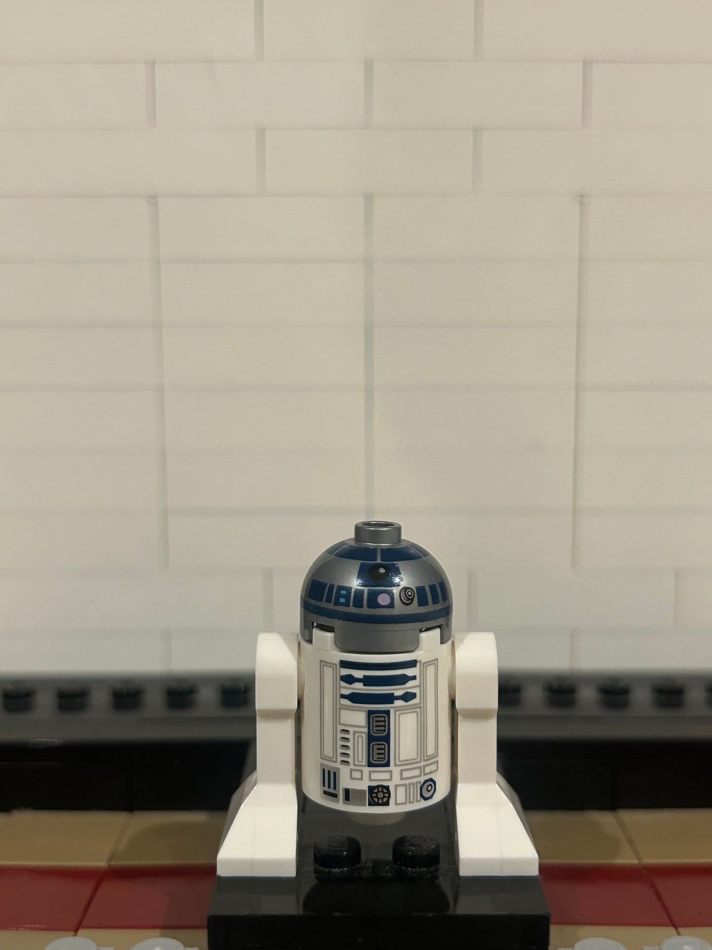 LEGO R2-D2 (New style)